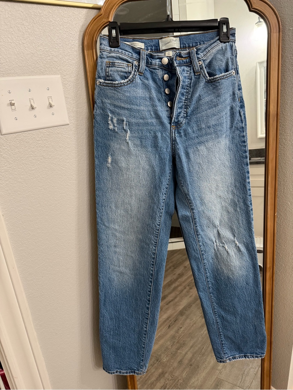 High-Rise Button-Fly Women’s Jeans - Light Blue Denim Universal Thread